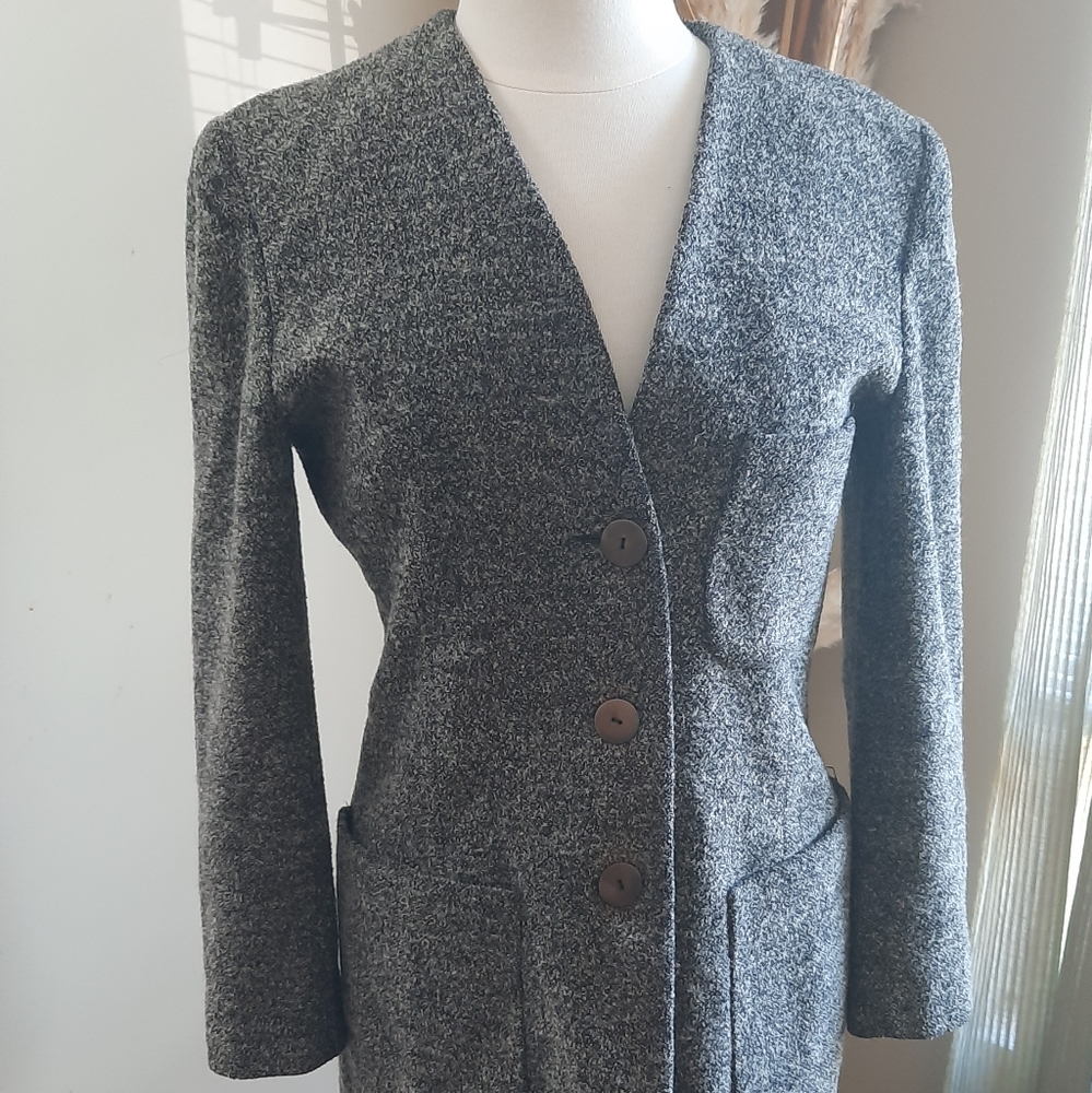 Apara | Grey Coat
